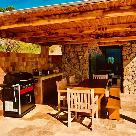 Domaine Aria Di Terra*****